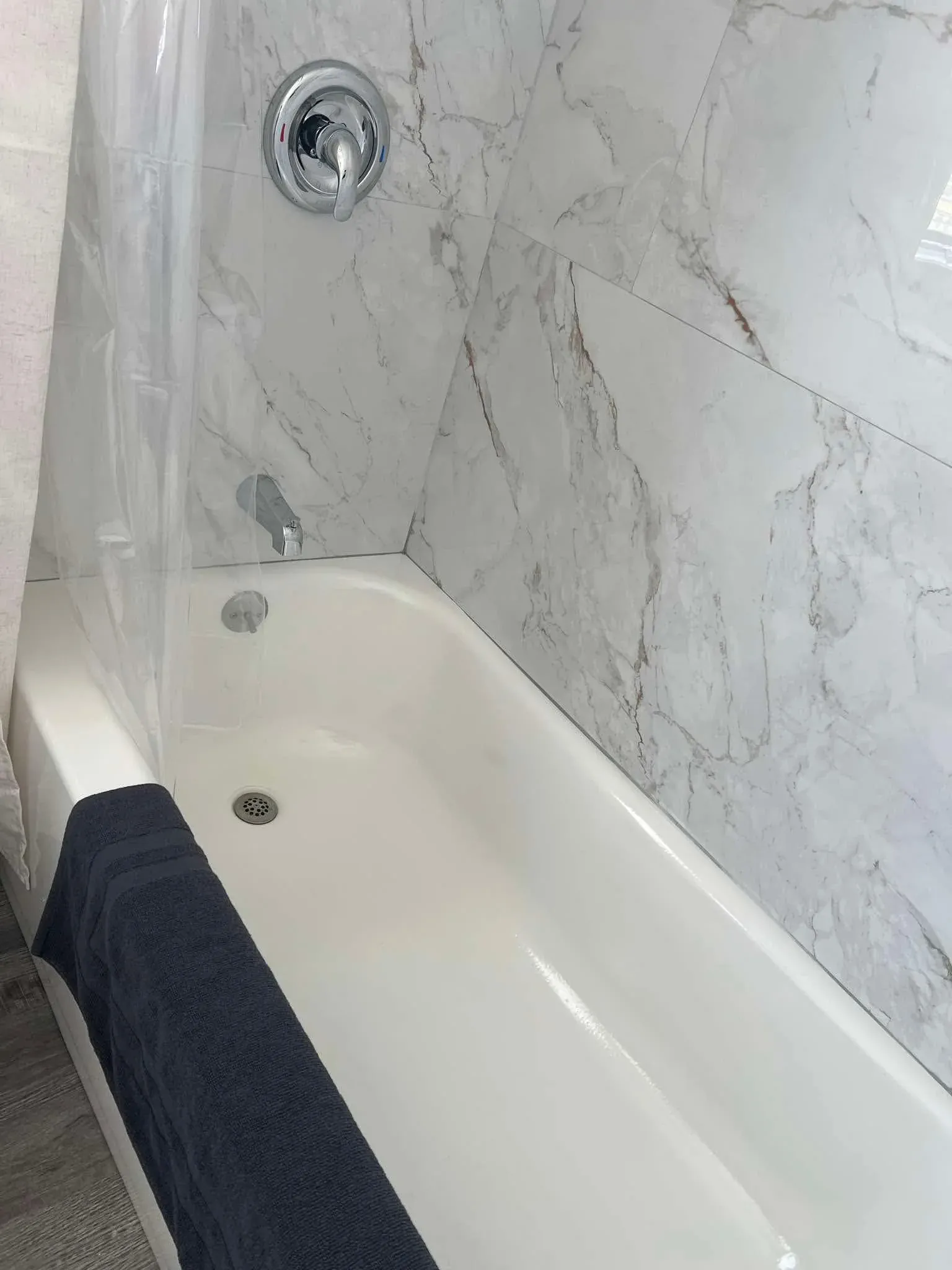 Spotless marble bathtub after deep cleaning